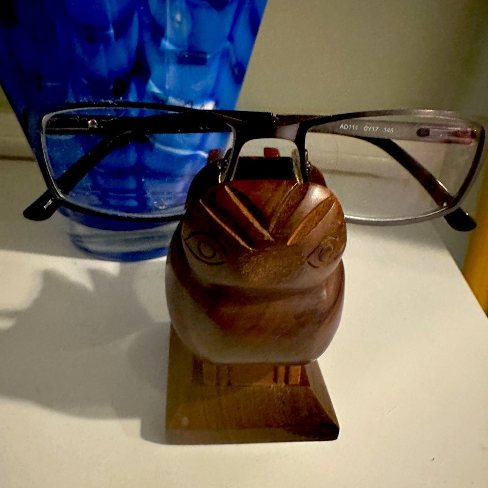 Artisan Handmade Hand-Carved Sheesham Wood Owl Bird Eyeglass Glasses Holder OOAK